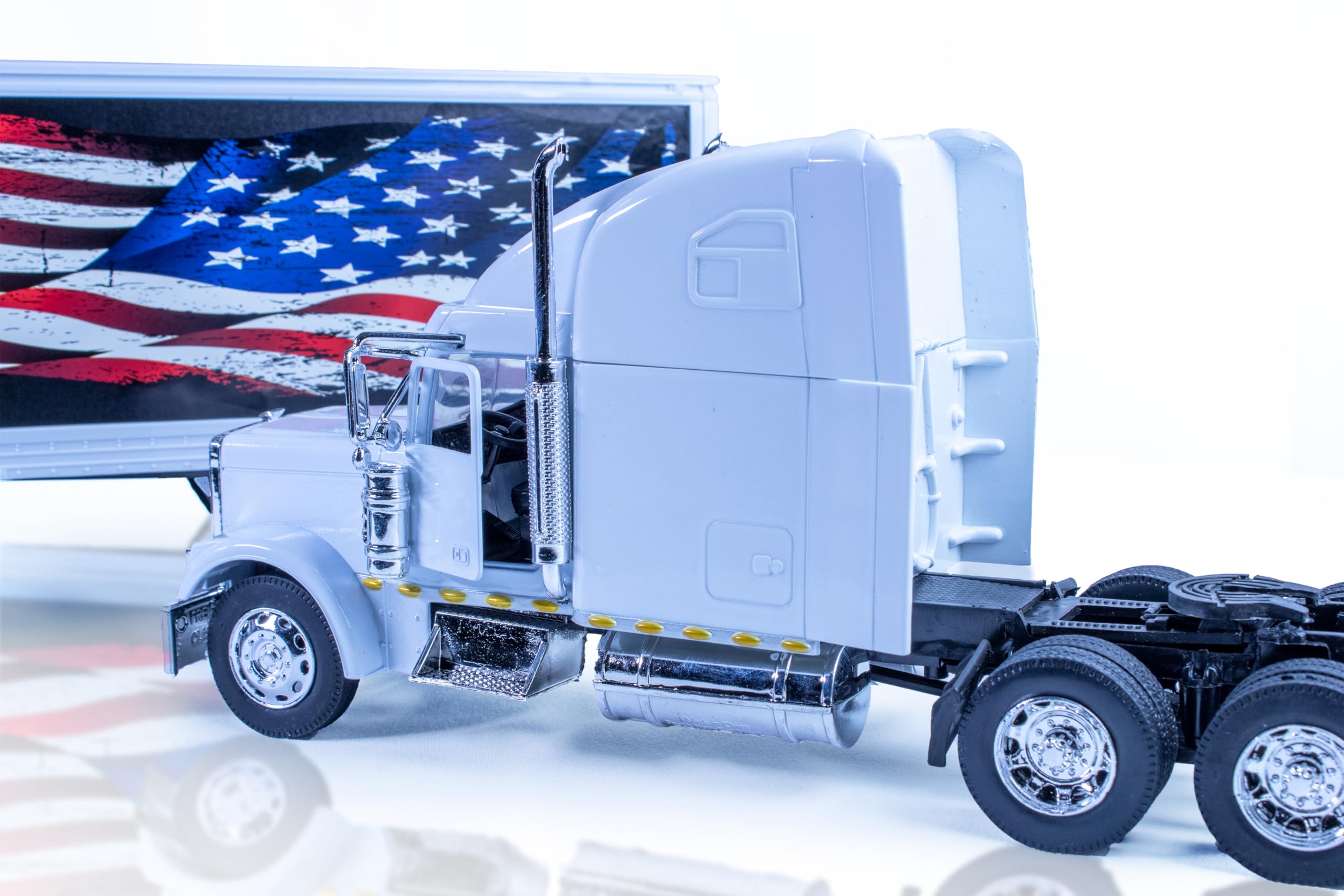 Amazon | 1:32スケール Freightliner Classic XL 愛国的なダイカスト